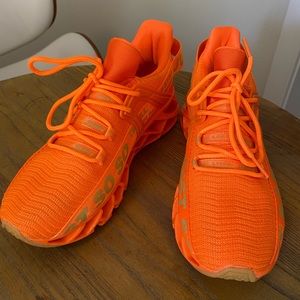 JUST SOSO WOMEN’S RUNNING SHOES